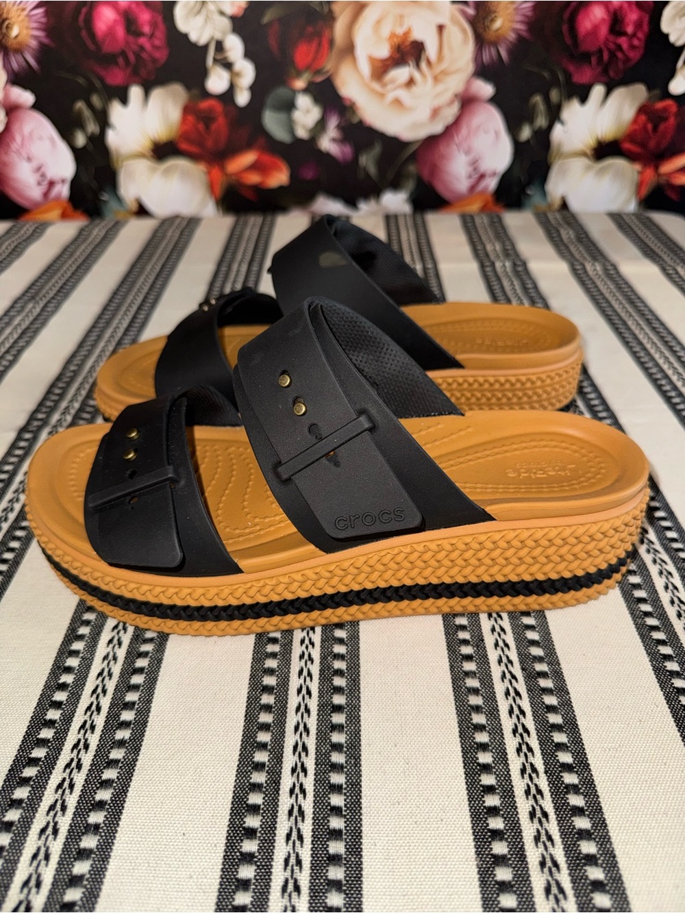 CROCS Double - Strap Black and Tan Platform Sandals, Size 7 - Picture 14 of 15